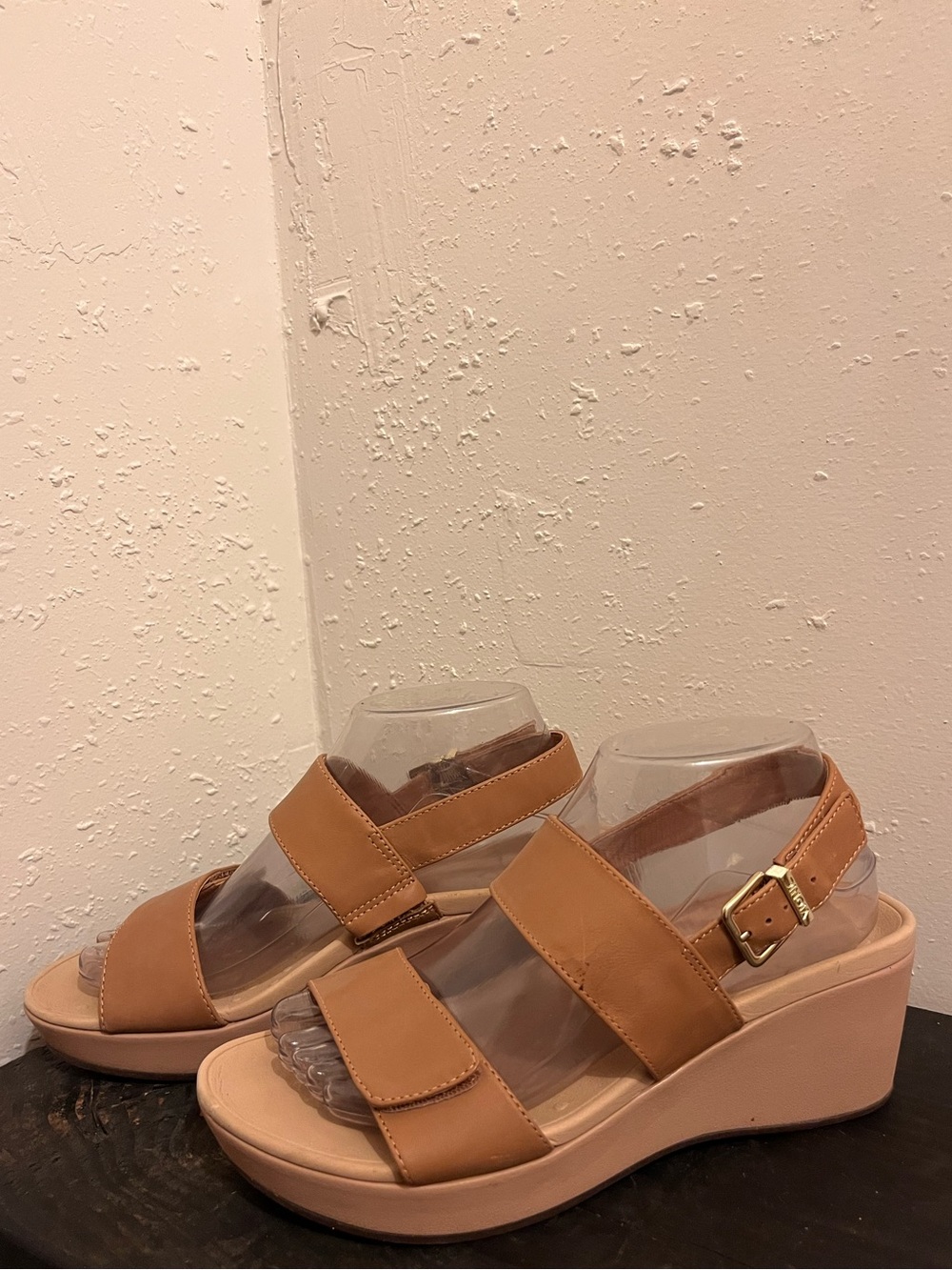 Vionic Lovell Tan Neutral 2 Strap Wedge Heels Summer Sandals Women’s Size 8